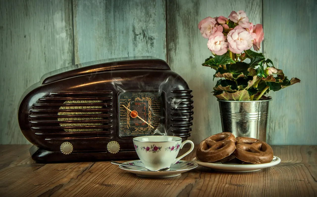 La radio des vacances, forcément un vieux poste...